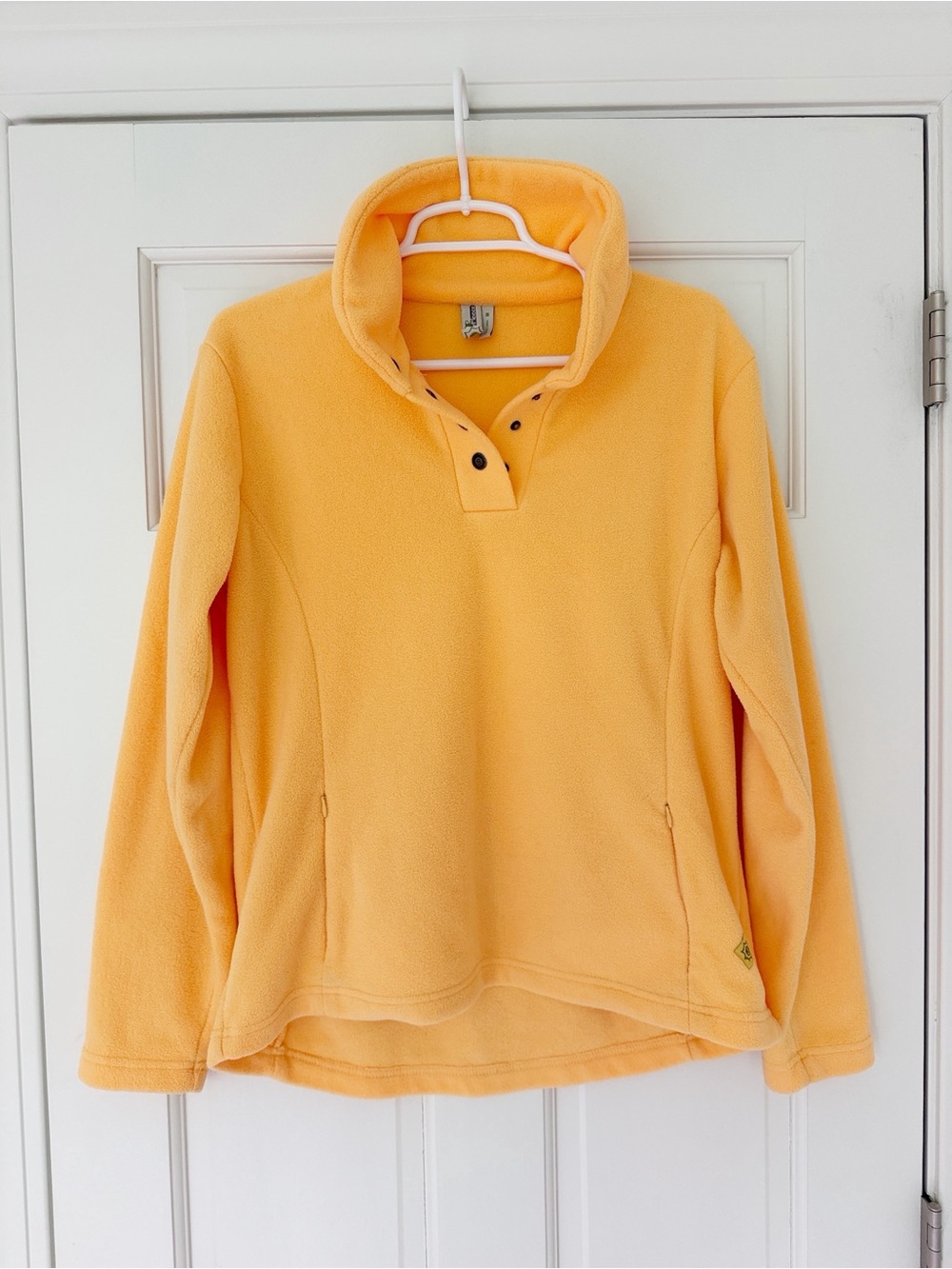 SAHALIE Butter Fleece pullover size M yellow zippered pockets snap front